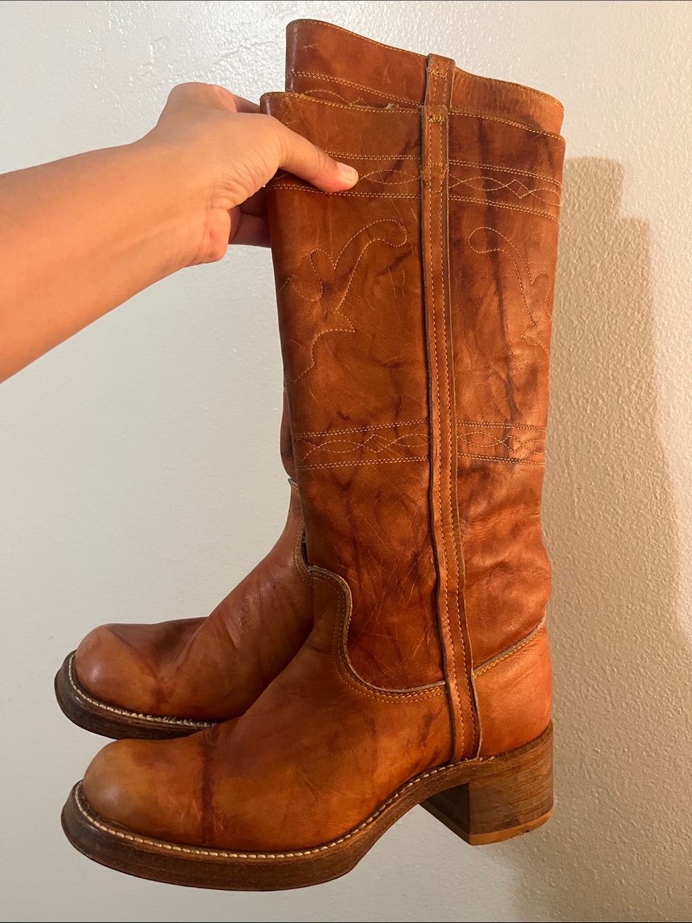 VINTAGE WRANGLER LONGHORN CAMPUS BOOTS ** ** SEE PHOTOS